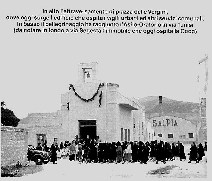 Vecchia Trapani 002 - Processione in via Tunisi.jpg